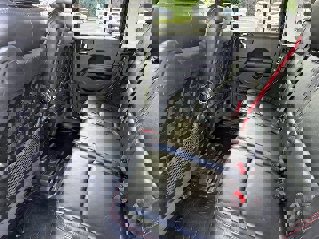 Used 2020 Jeep Wrangler Unlimited Rubicon w/ Quick Order Package 28Y Recon image 12