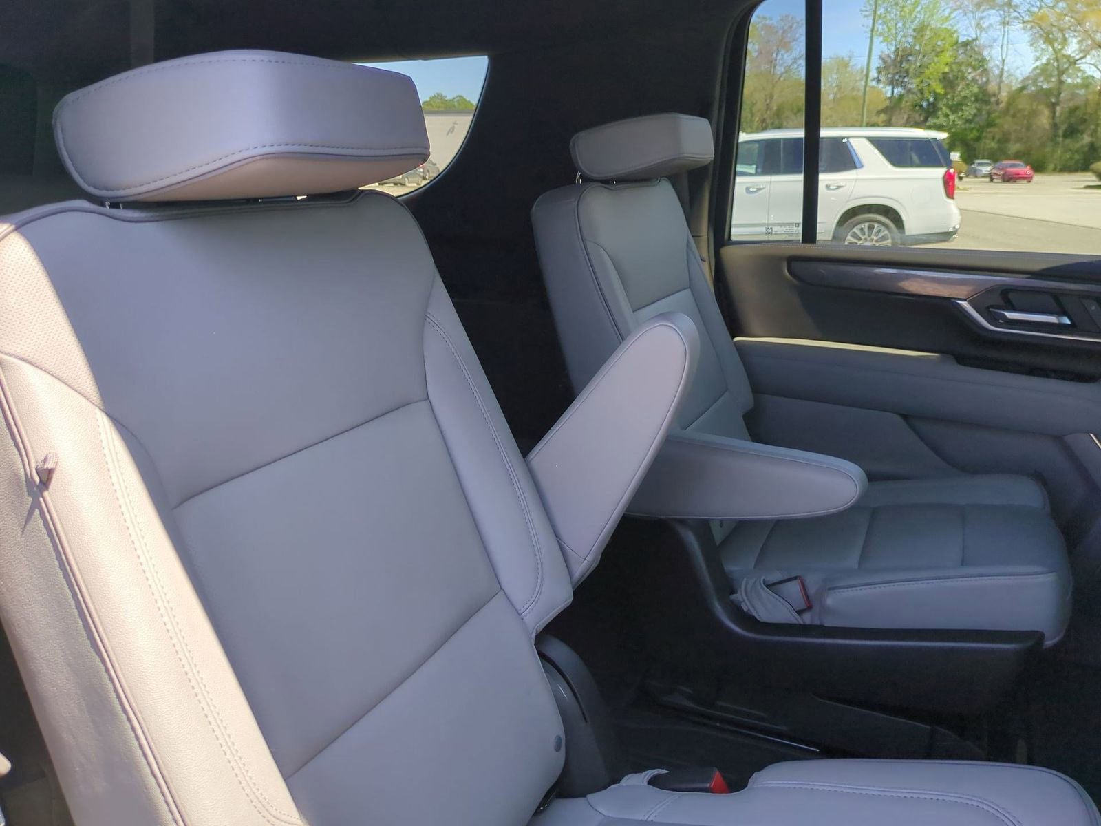 Certified 2025 GMC Yukon XL Elevation image 27