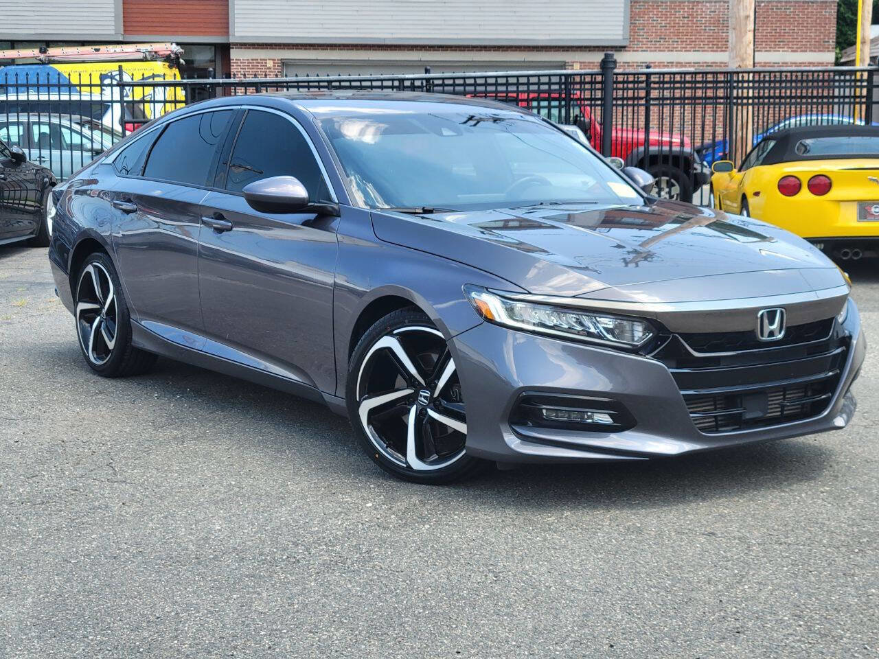 Used 2019 Honda Accord Sport image 4