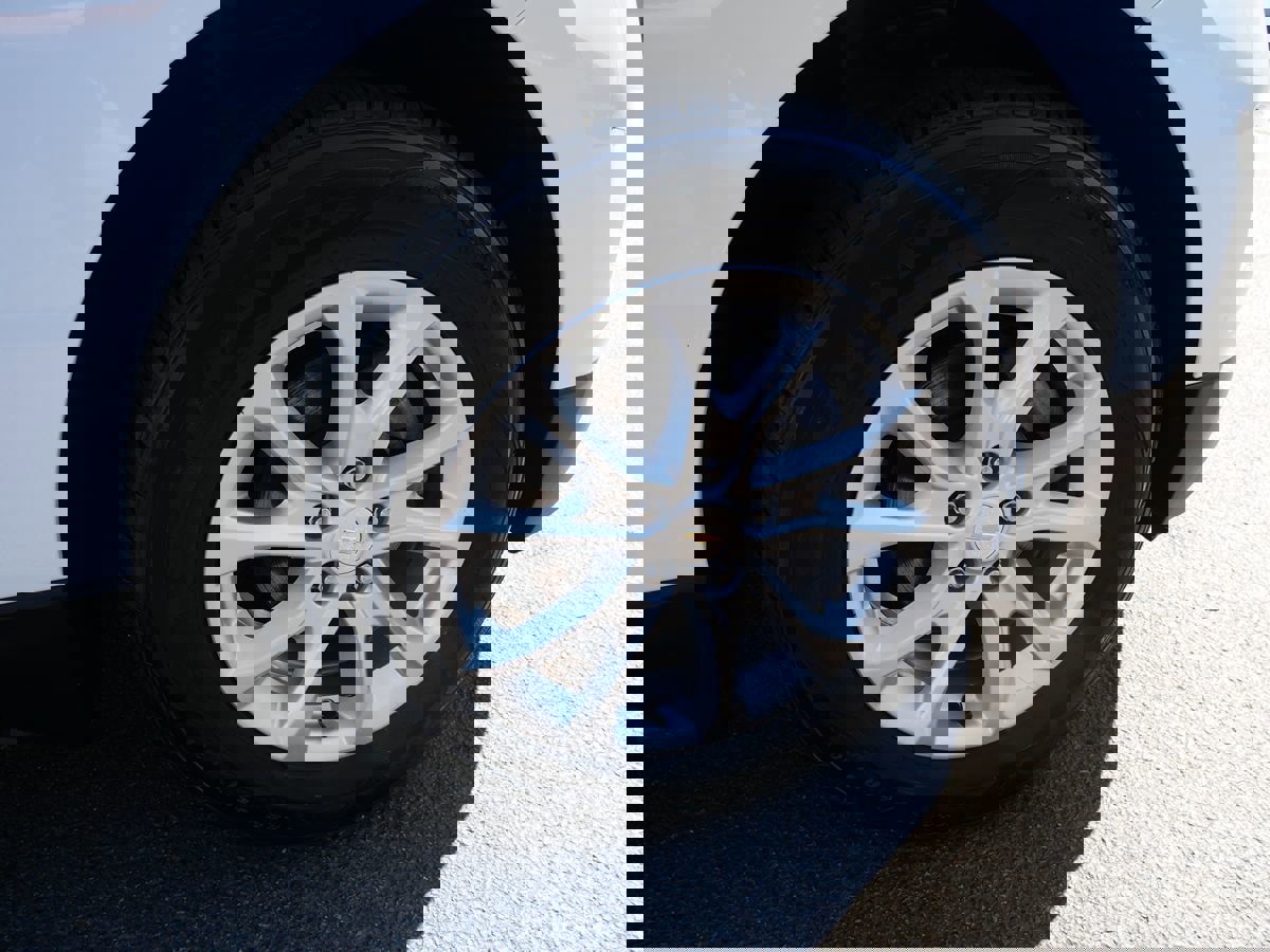 Used 2019 Chevrolet Equinox LS w/ LS Convenience Package image 33