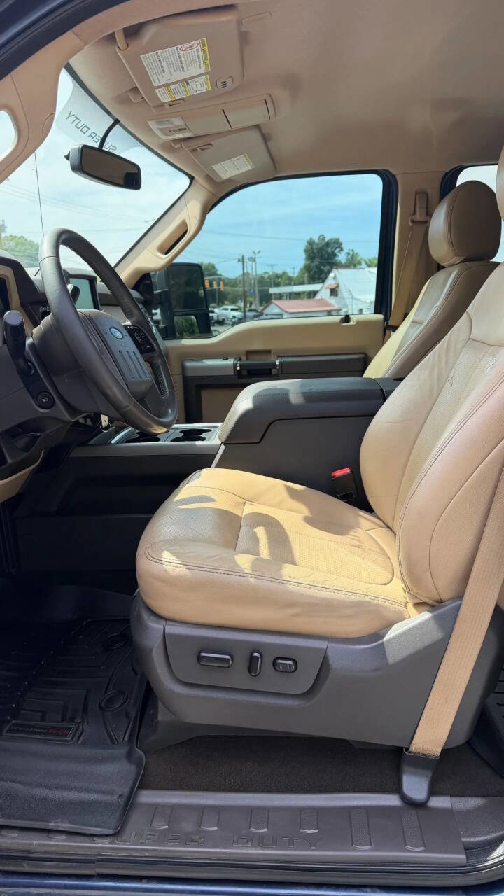 Used 2014 Ford F250 Lariat w/ Lariat Interior Package AWD/4WD image 16