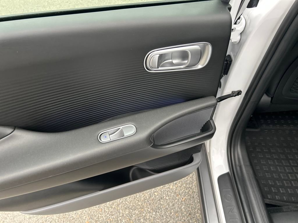 Used 2024 Hyundai Ioniq 6 SEL image 26