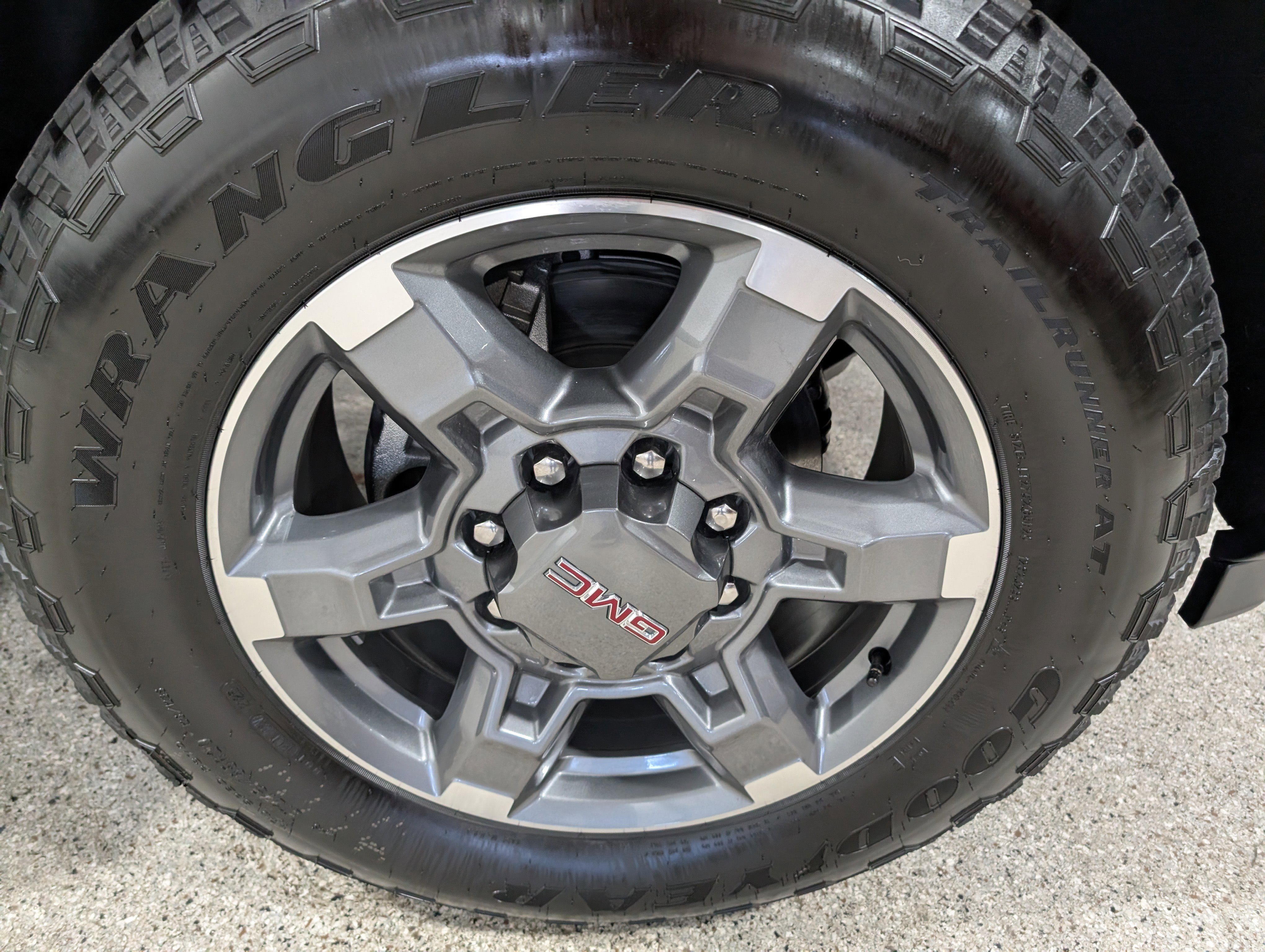 Used 2025 GMC Sierra 3500 SLT w/ SLT Premium Package image 14