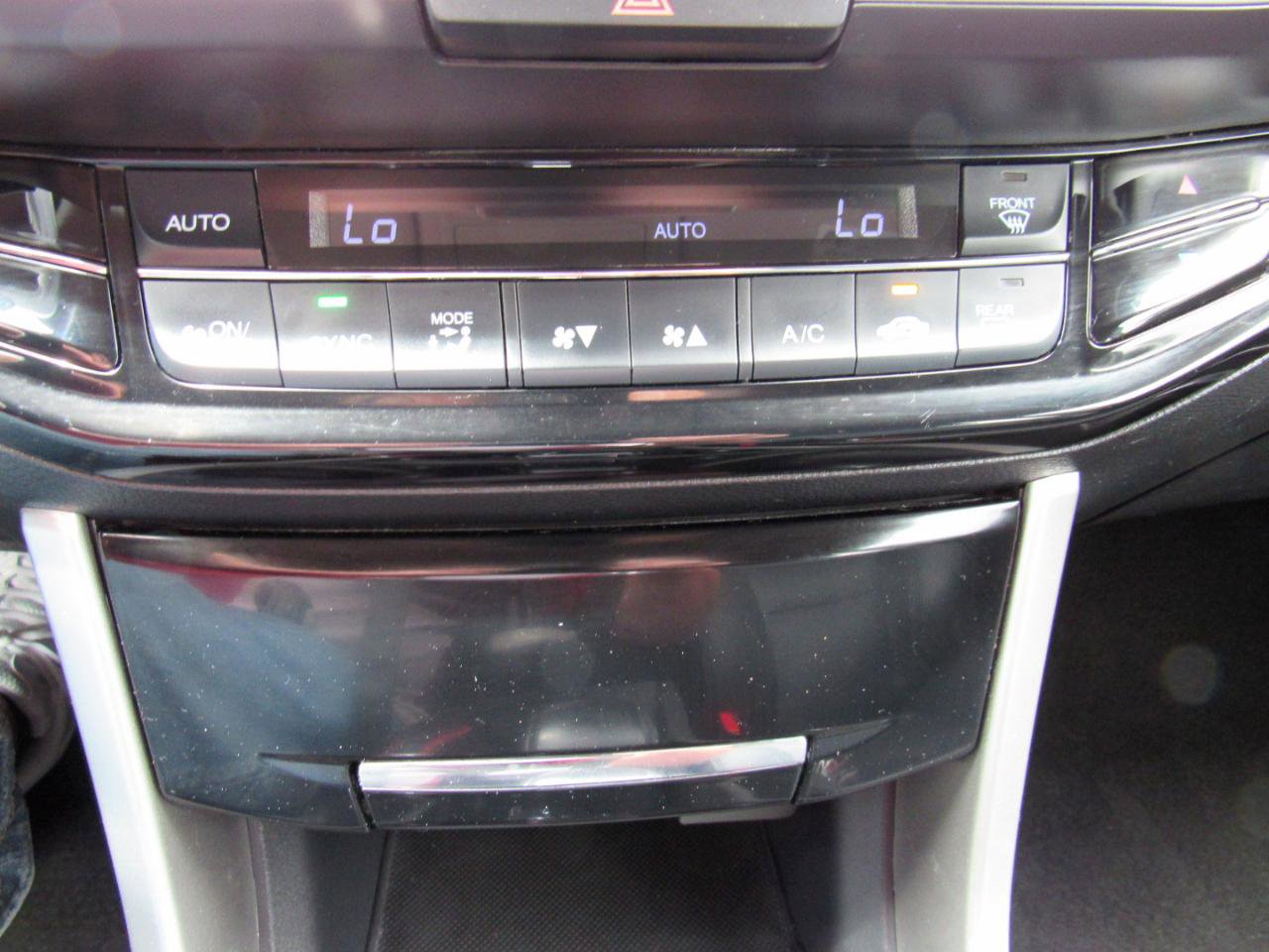 Used 2016 Honda Accord Touring image 22