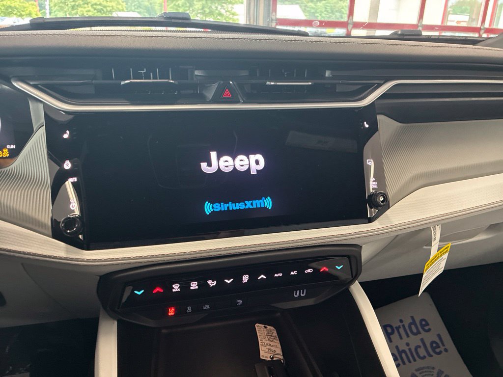 New 2026 Jeep Cherokee Limited AWD/4WD image 29