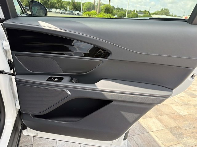 New 2026 Lincoln Nautilus Premier AWD/4WD image 21