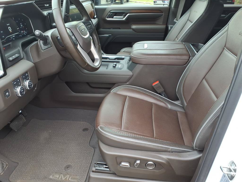Used 2024 GMC Sierra 2500 Denali w/ Denali Reserve Package AWD/4WD image 11