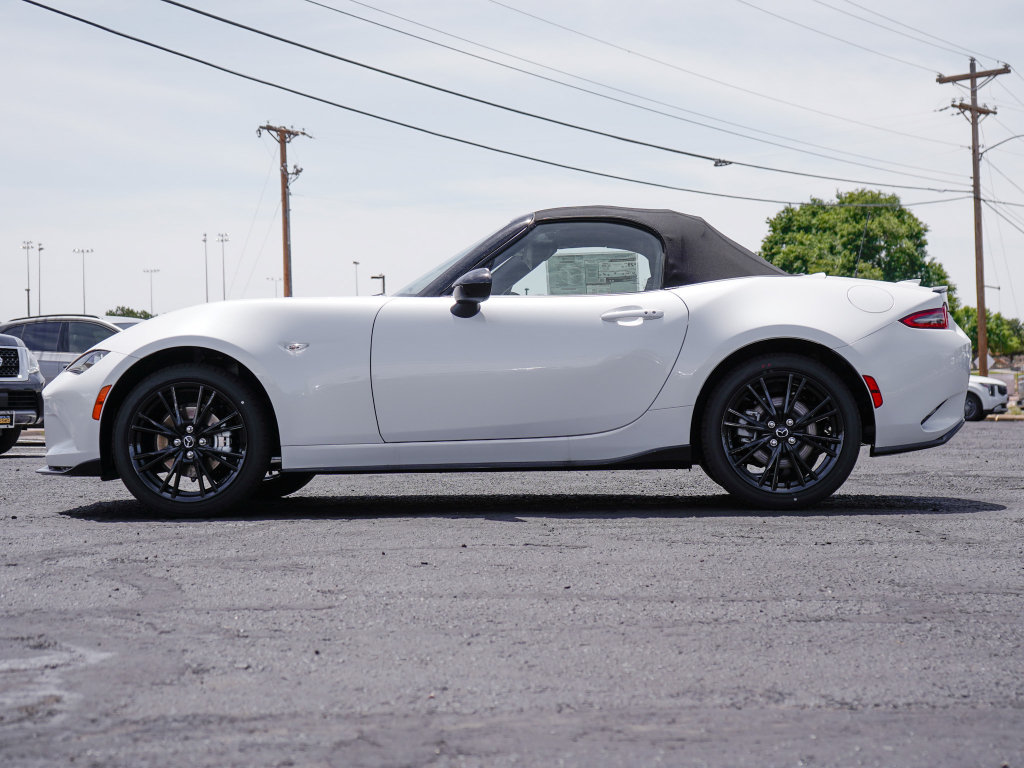 New 2026 MAZDA MX-5 Miata Club w/ Appearance Package RWD image 6