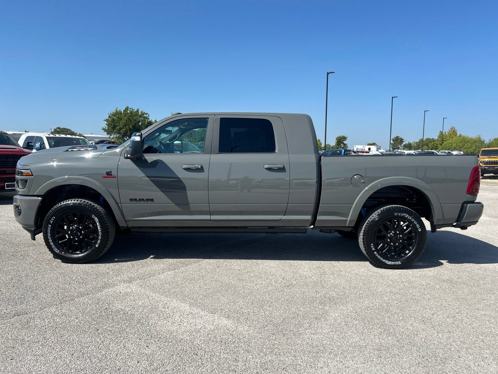 New 2027 RAM 2500 Limited AWD/4WD image 2
