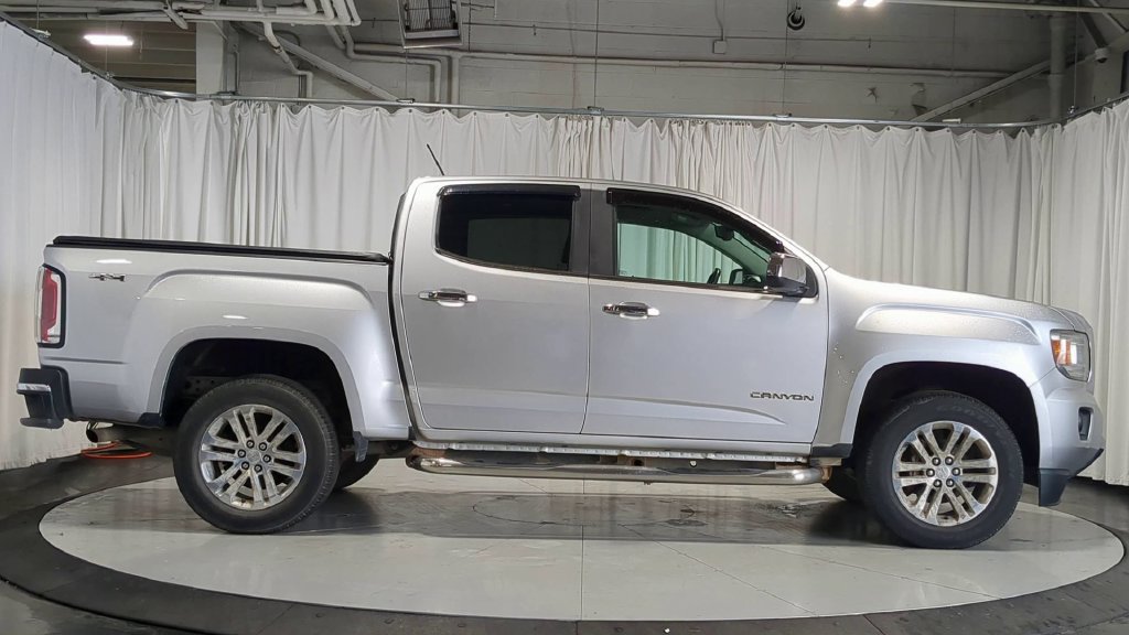 Used 2017 GMC Canyon SLT w/ Driver Alert Package AWD/4WD image 11