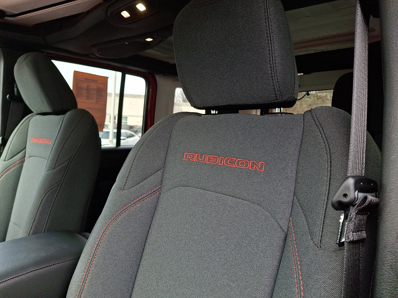 Used 2024 Jeep Wrangler Unlimited Rubicon w/ XTREMEE 35" Tire Package image 14