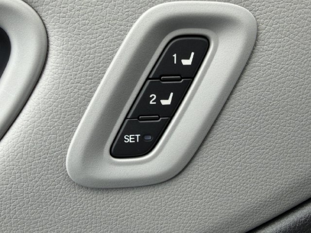 Certified 2024 Honda Pilot Touring image 23