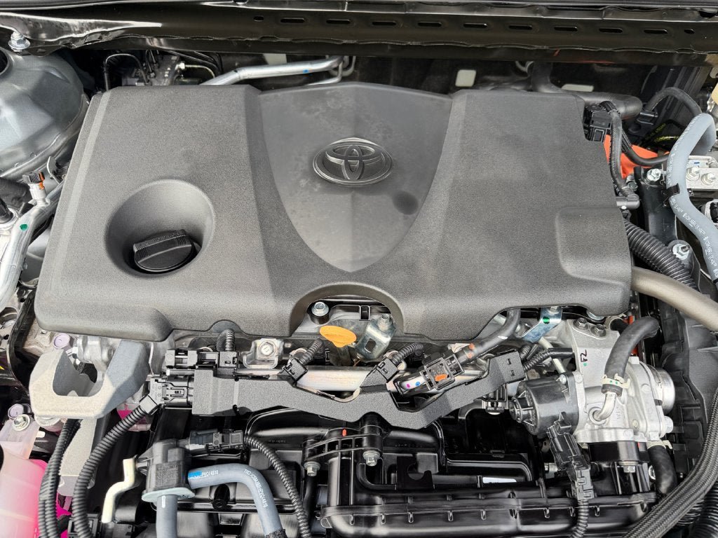 Used 2025 Toyota Camry XLE w/ Premium Plus Package AWD/4WD image 30