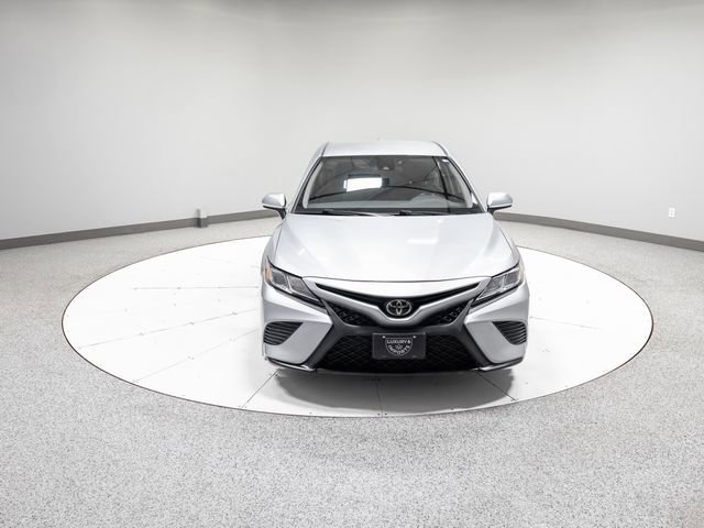 Used 2019 Toyota Camry SE FWD image 21