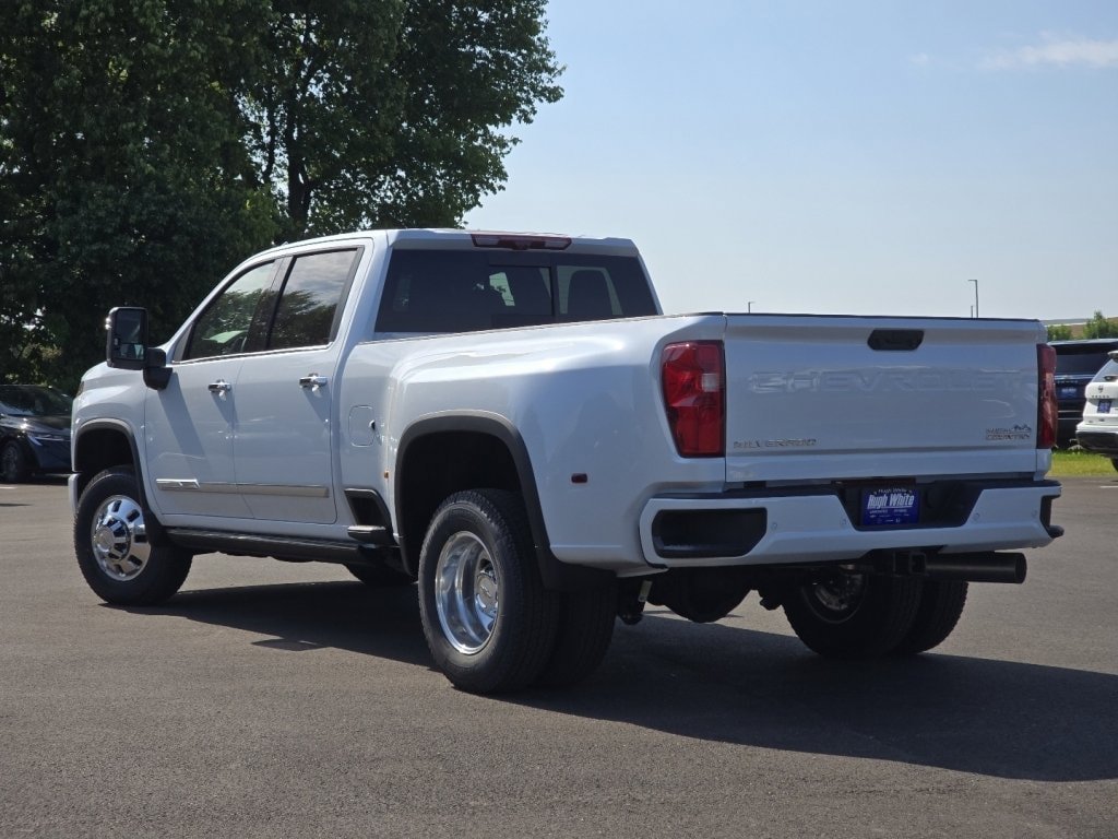 New 2026 Chevrolet Silverado 3500 High Country w/ High Country Premium Package AWD/4WD image 14