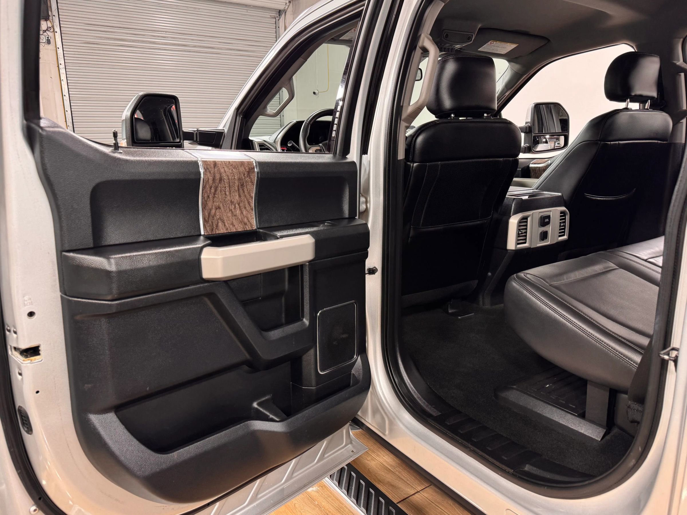 Used 2017 Ford F350 Lariat w/ Lariat Value Package image 15