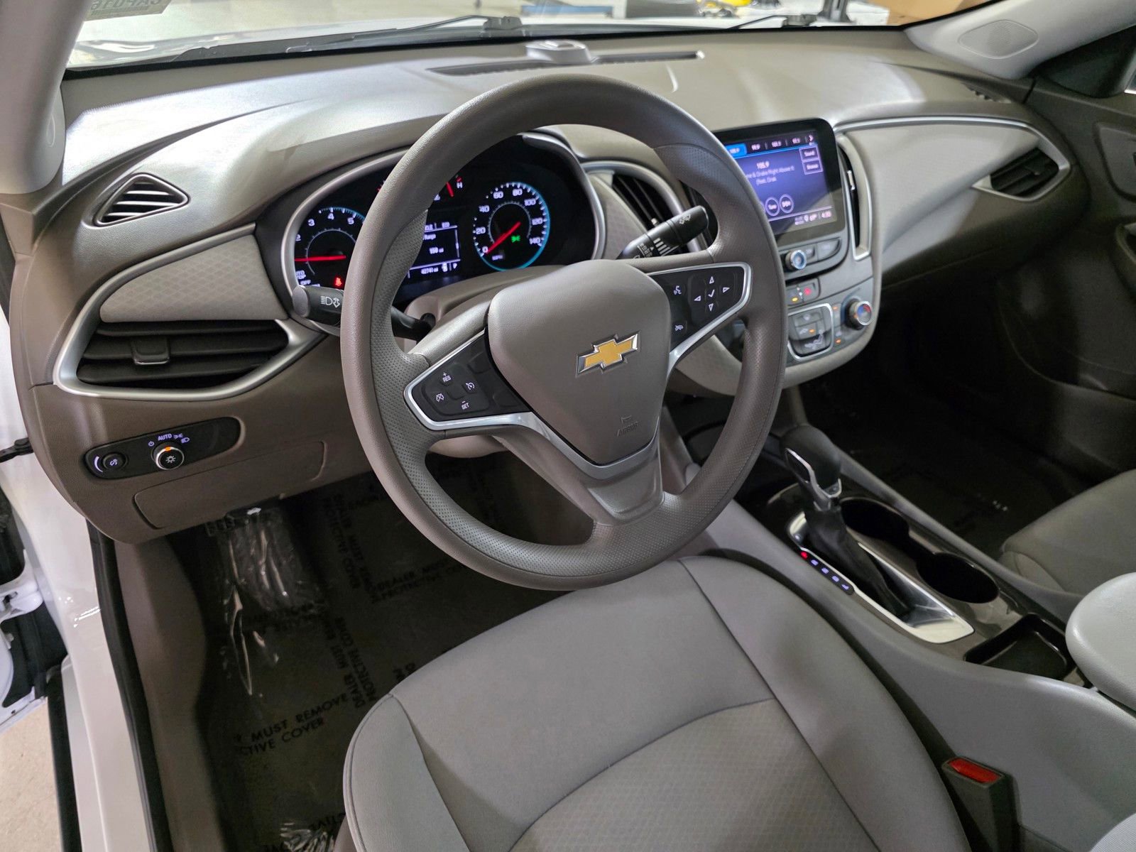 Used 2022 Chevrolet Malibu LS FWD image 24