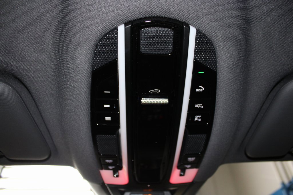 Used 2023 Porsche Cayenne S image 39