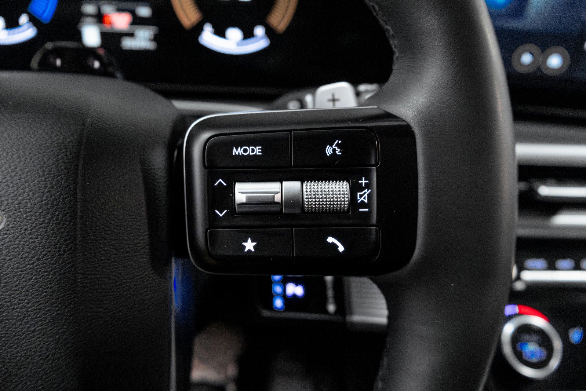 Used 2025 Hyundai Santa Fe SEL image 55