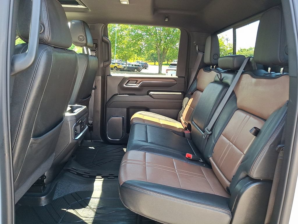 Used 2024 Chevrolet Silverado 3500 High Country w/ High Country Premium Package AWD/4WD image 13