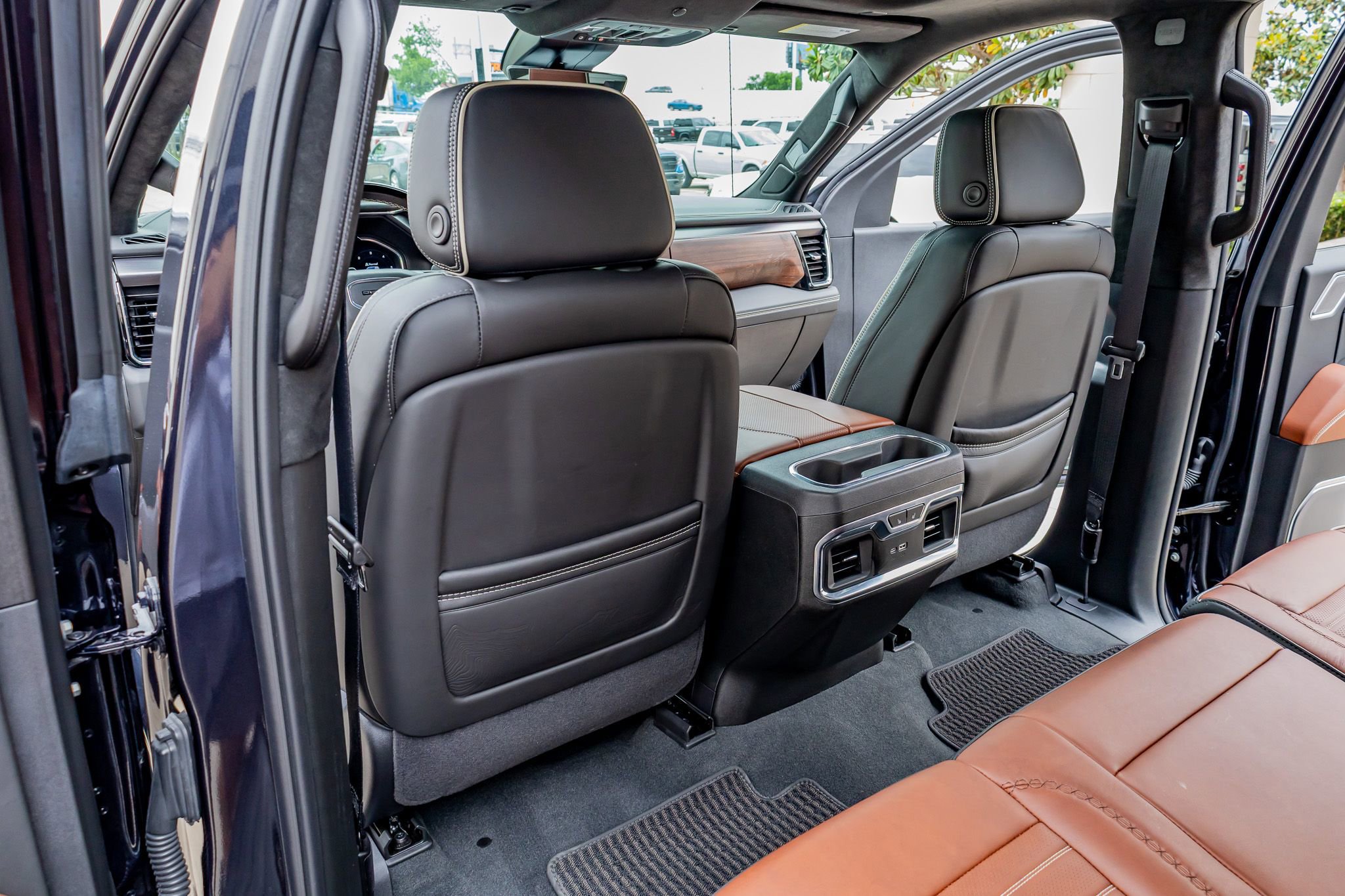 Used 2025 GMC Sierra 1500 Denali Ultimate image 34