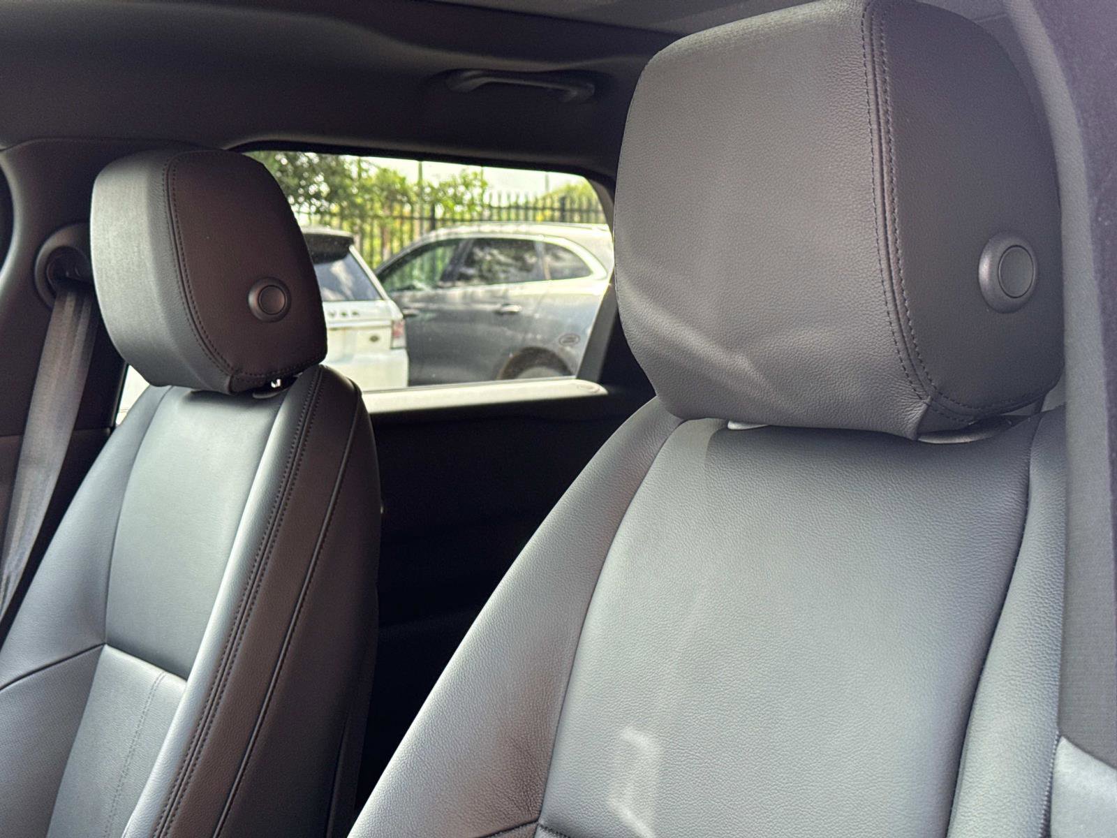 New 2026 Land Rover Range Rover Velar Dynamic SE image 20