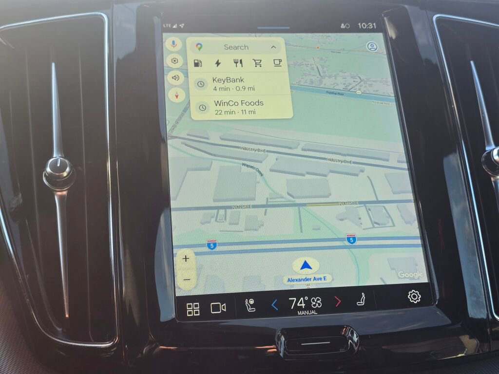 Used 2022 Volvo XC60 T8 R-Design w/ Advanced Package image 42