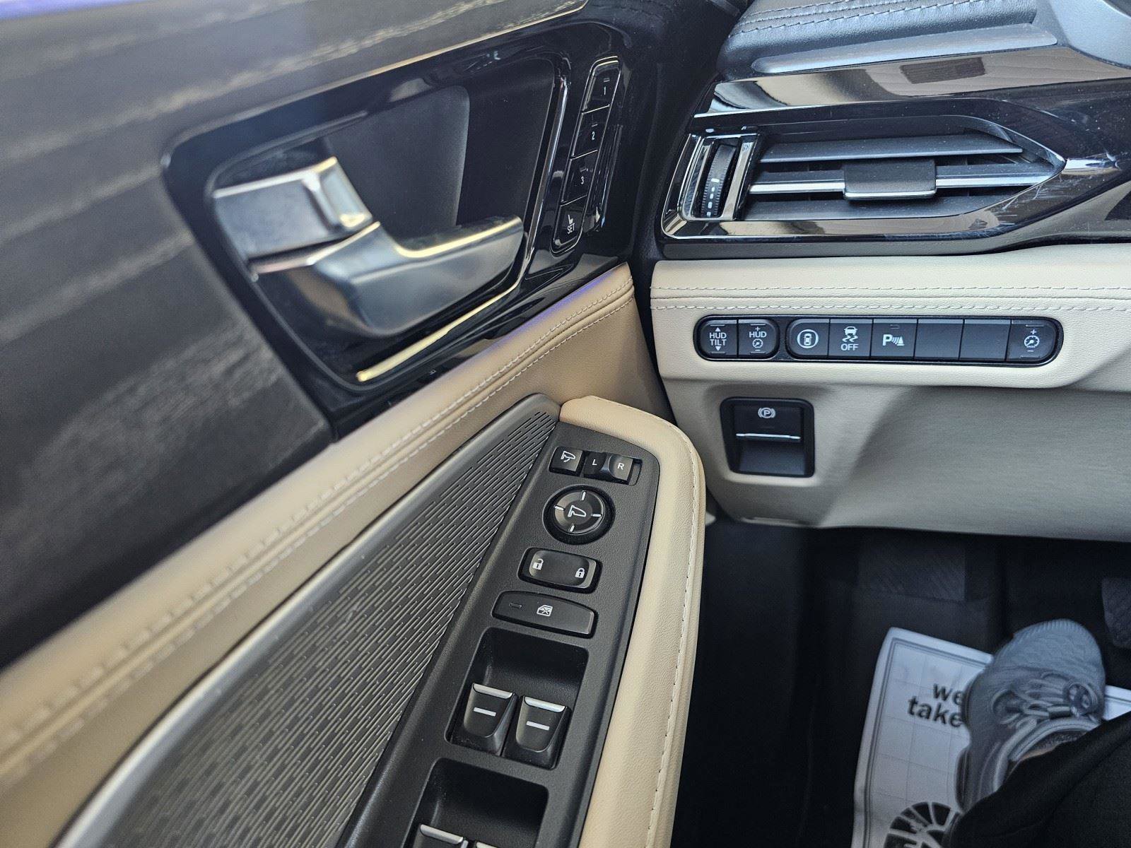 Used 2023 Acura MDX SH-AWD w/ Advance Package image 24