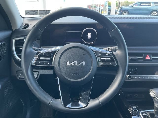 Used 2026 Kia Seltos EX image 3