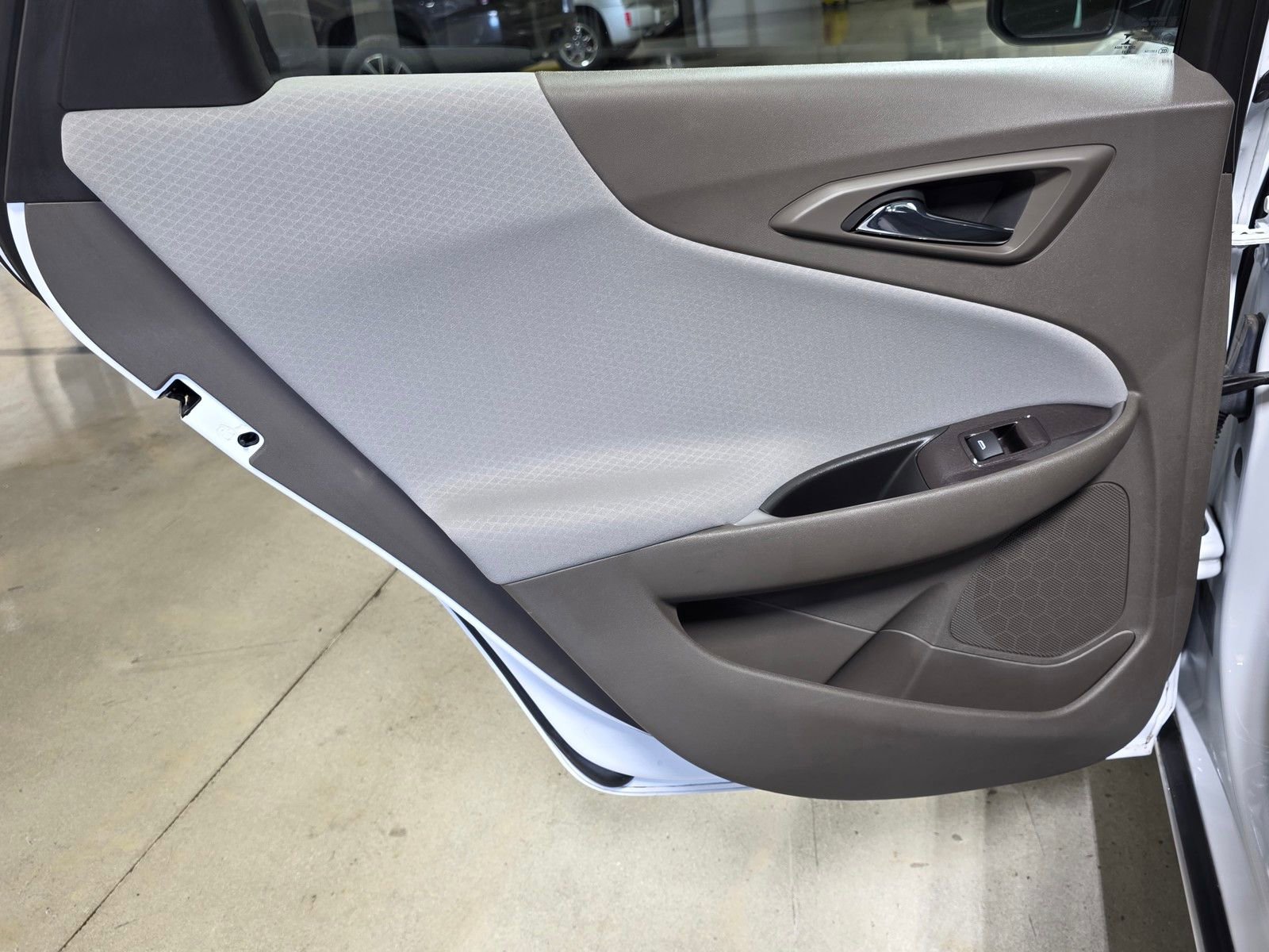 Used 2022 Chevrolet Malibu LS FWD image 13