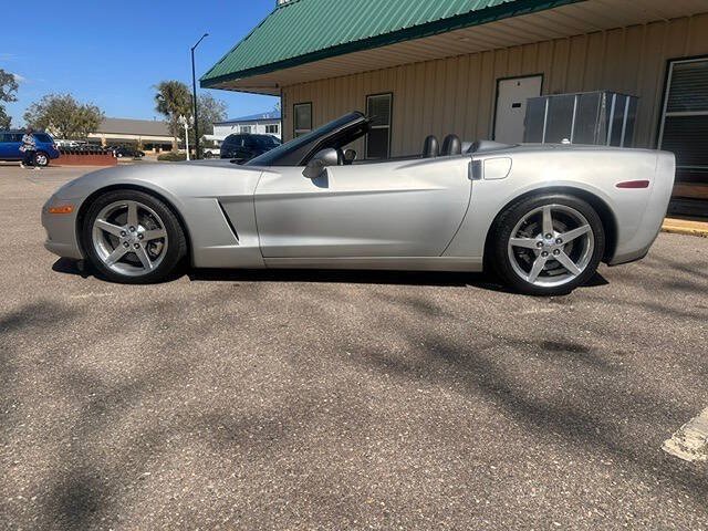 Used 2005 Chevrolet Corvette Convertible w/ Preferred Equipment Group RWD image 3