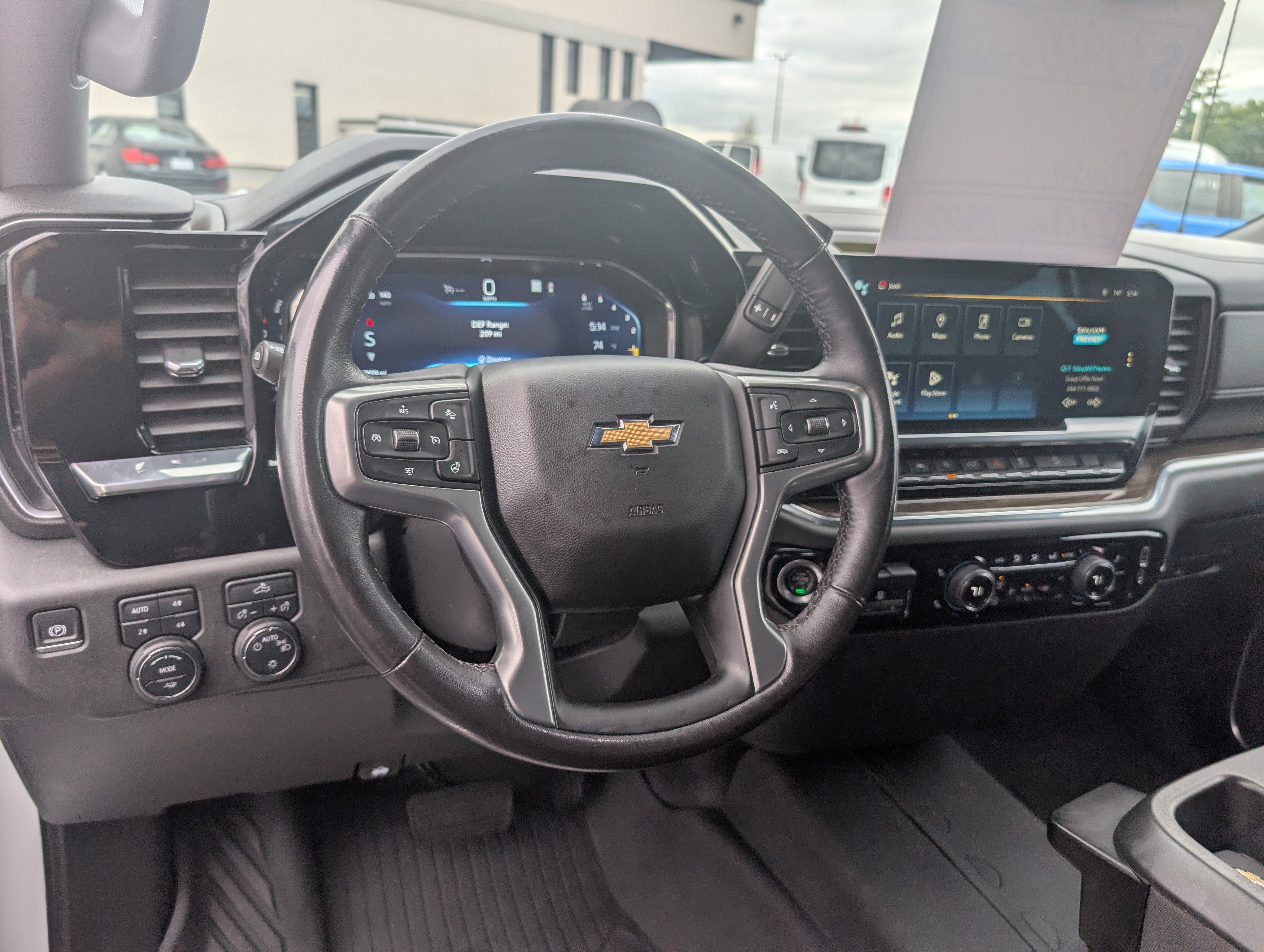 Used 2022 Chevrolet Silverado 1500 LT AWD/4WD image 15