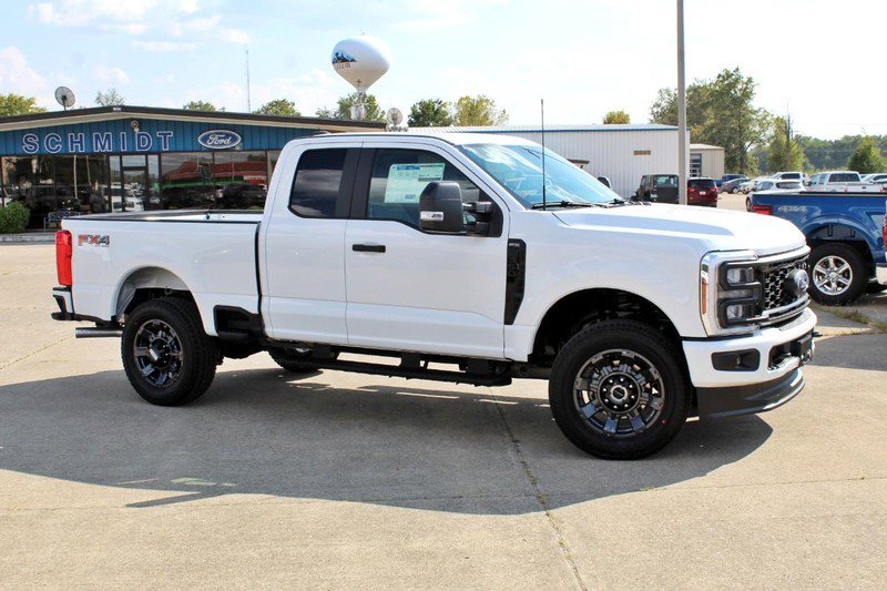 New 2026 Ford F350 XL image 3
