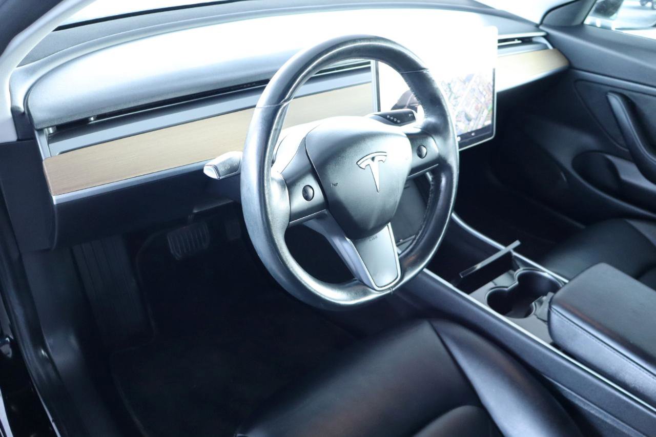 Used 2018 Tesla Model 3 Long Range RWD image 15