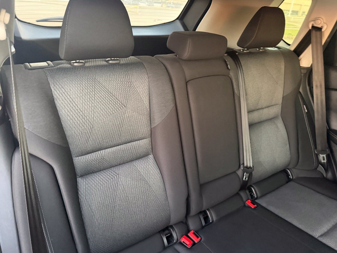 Certified 2025 Nissan Rogue SV FWD image 34