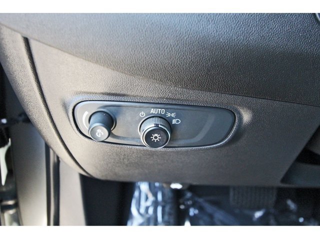 Used 2023 Chevrolet Equinox RS w/ RS Leather Package FWD image 24