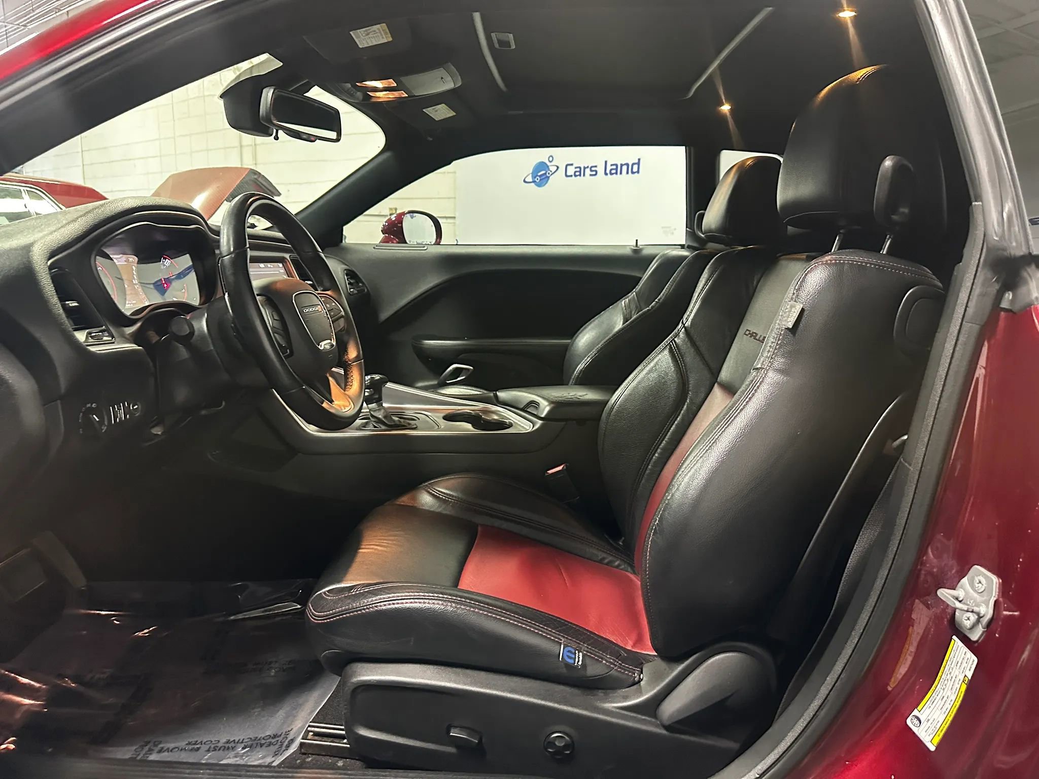 Used 2019 Dodge Challenger GT w/ Driver Convenience Group RWD image 10