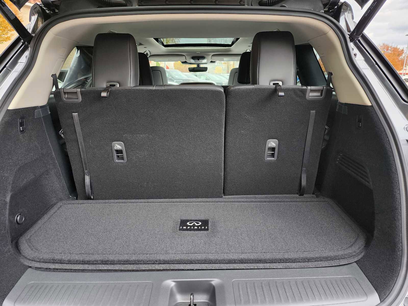 Used 2026 INFINITI QX60 Luxe w/ Cargo Package image 13