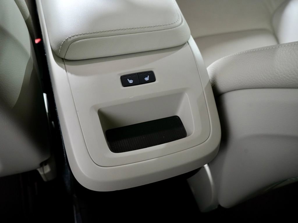 Used 2023 Volvo XC60 B5 Plus w/ Climate Package image 28