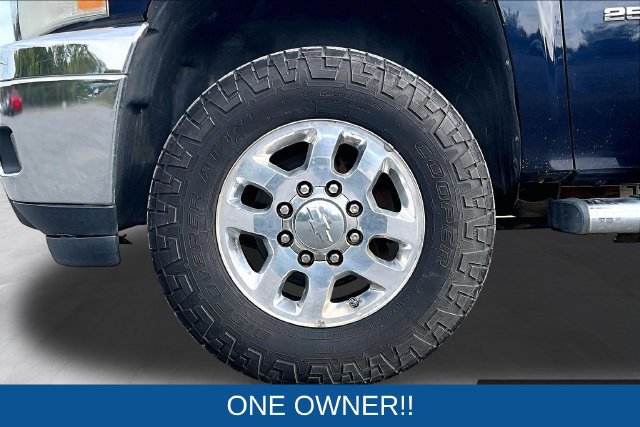 Used 2011 Chevrolet Silverado 2500 LTZ w/ LTZ Plus Package AWD/4WD image 32