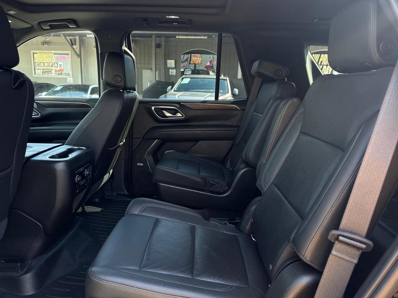 Used 2021 Chevrolet Tahoe LT w/ Luxury Package image 13