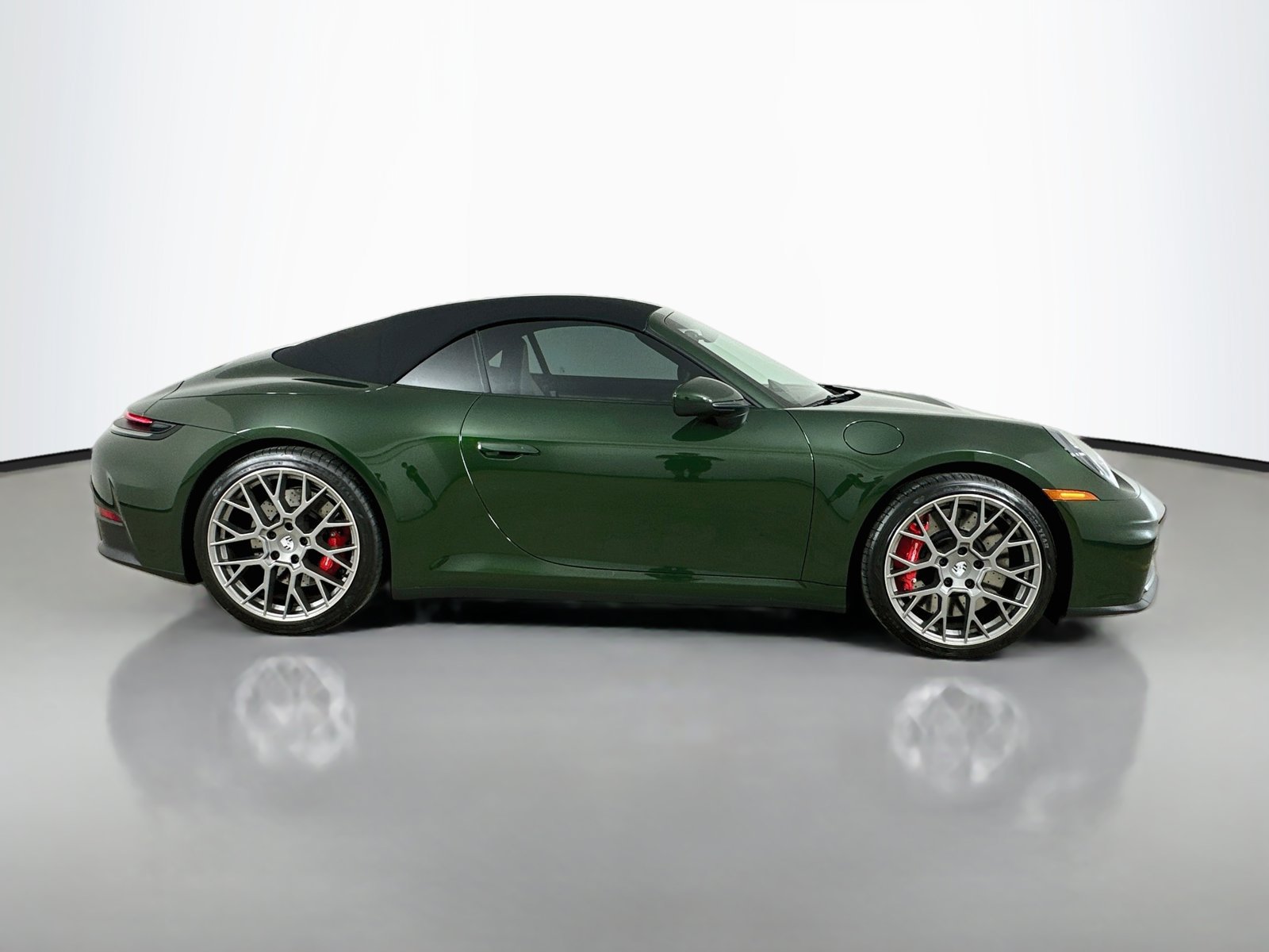 Used 2026 Porsche 911 Carrera 4S AWD/4WD image 4