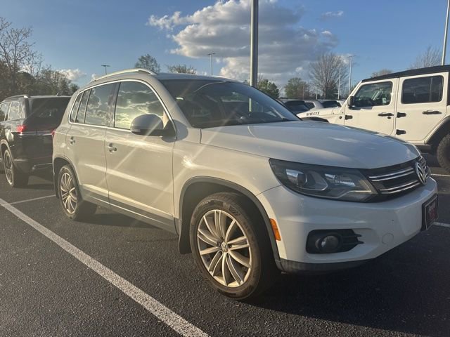 Used 2016 Volkswagen Tiguan SE image 6