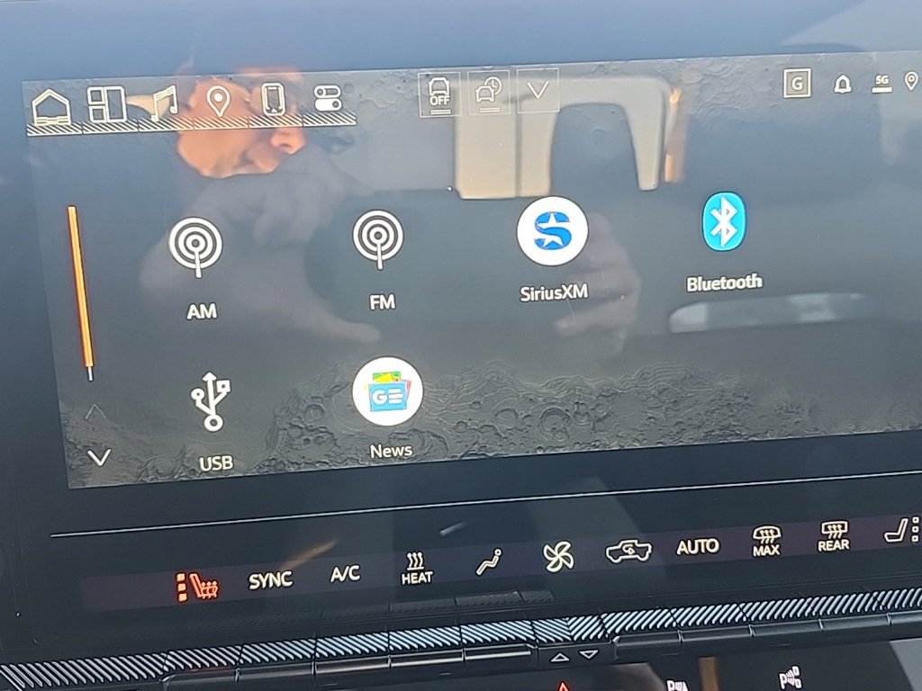 New 2026 GMC Hummer EV 4x4 Crew Cab image 25