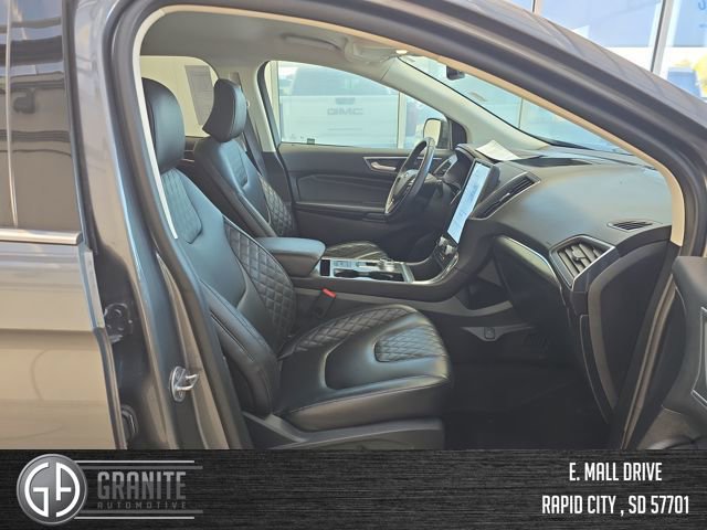 Used 2024 Ford Edge Titanium image 35