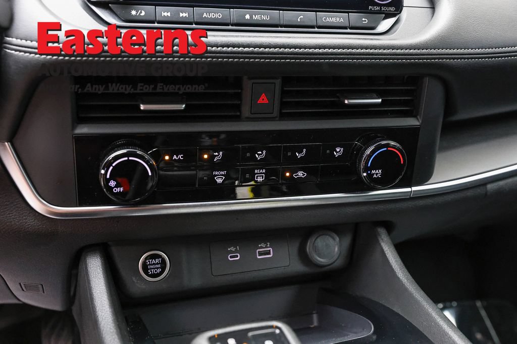Used 2023 Nissan Rogue S AWD/4WD image 19