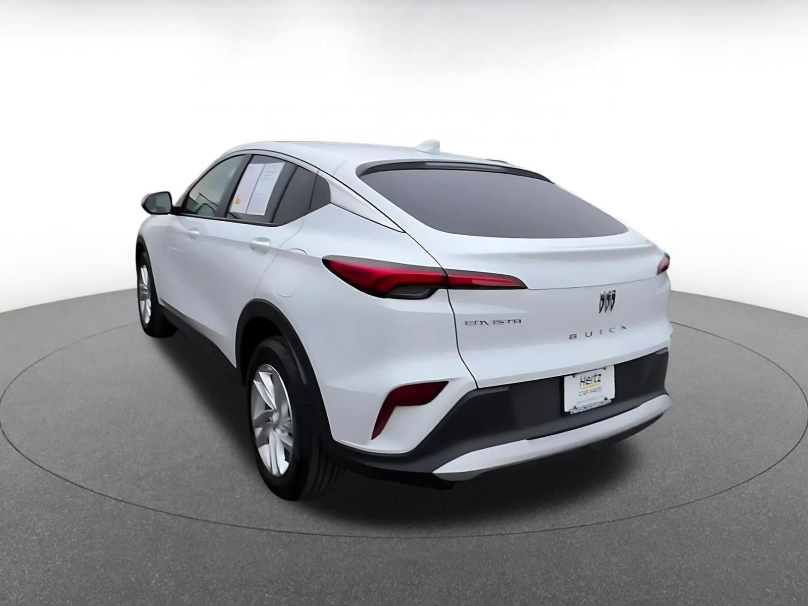 Used 2025 Buick Envista Preferred image 11