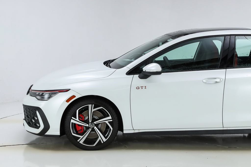 New 2026 Volkswagen GTI SE FWD image 3