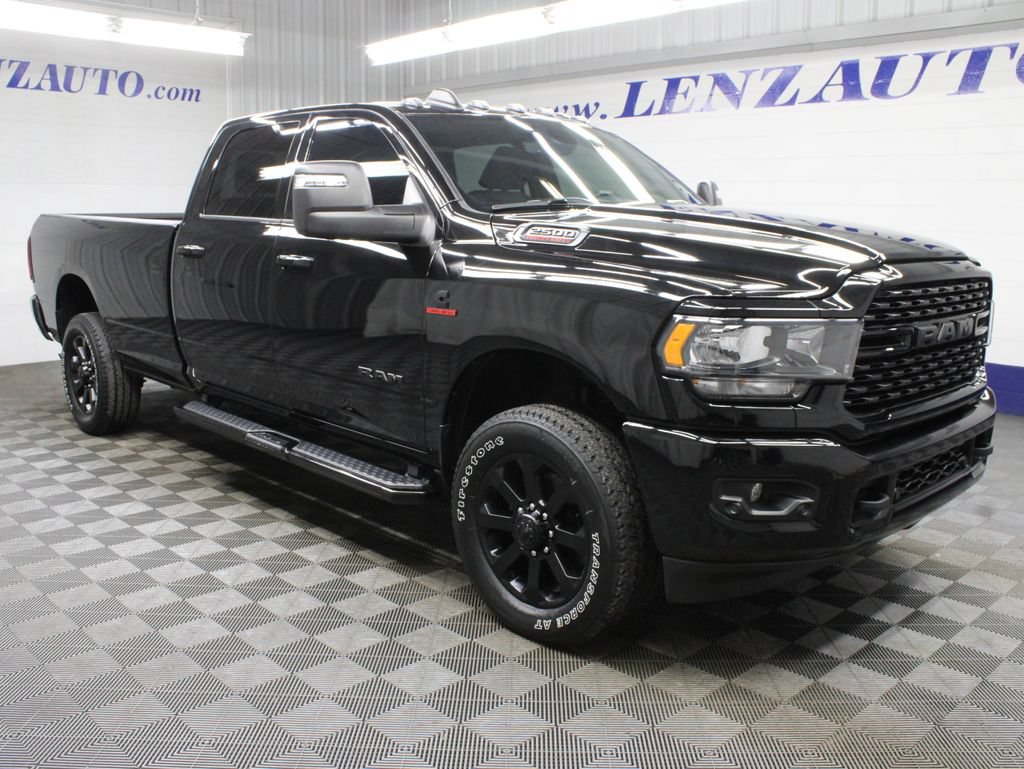 Used 2024 RAM 2500 Big Horn w/ Night Edition AWD/4WD image 3