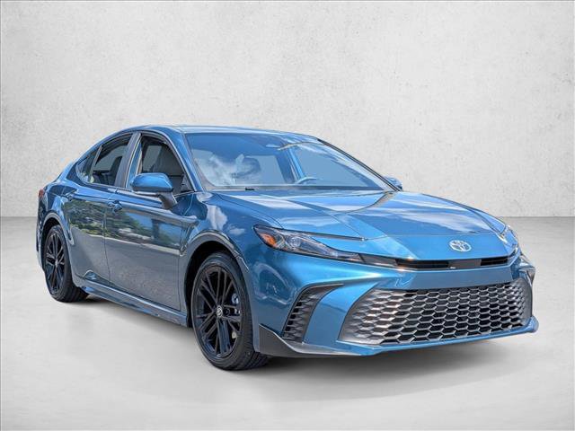 Used 2025 Toyota Camry SE FWD video 3